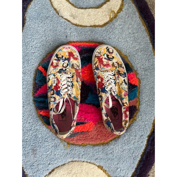 Disney Princess VANS RARE GREAT condition WOMEN - Picture 2 of 8